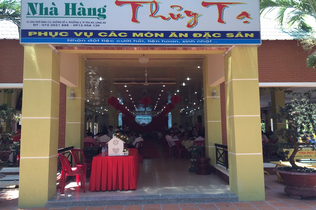 Nhà hàng Thủy Tạ